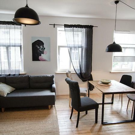 Appartement Frankenstein Girl à Liepāja Extérieur photo