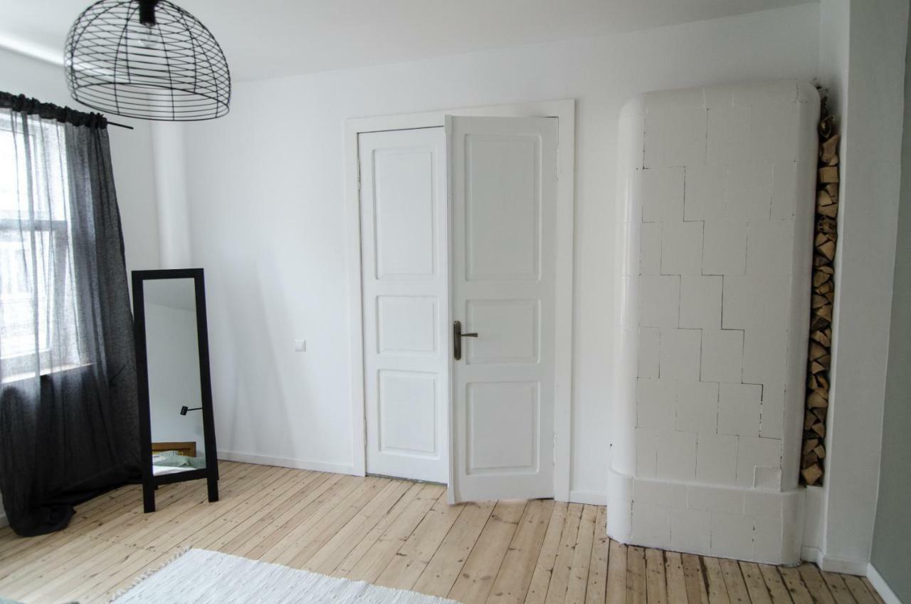 Appartement Frankenstein Girl à Liepāja Extérieur photo