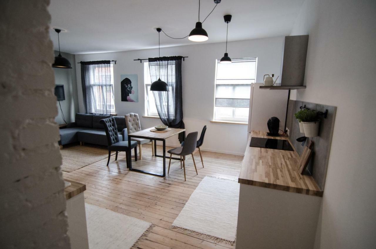 Appartement Frankenstein Girl à Liepāja Extérieur photo
