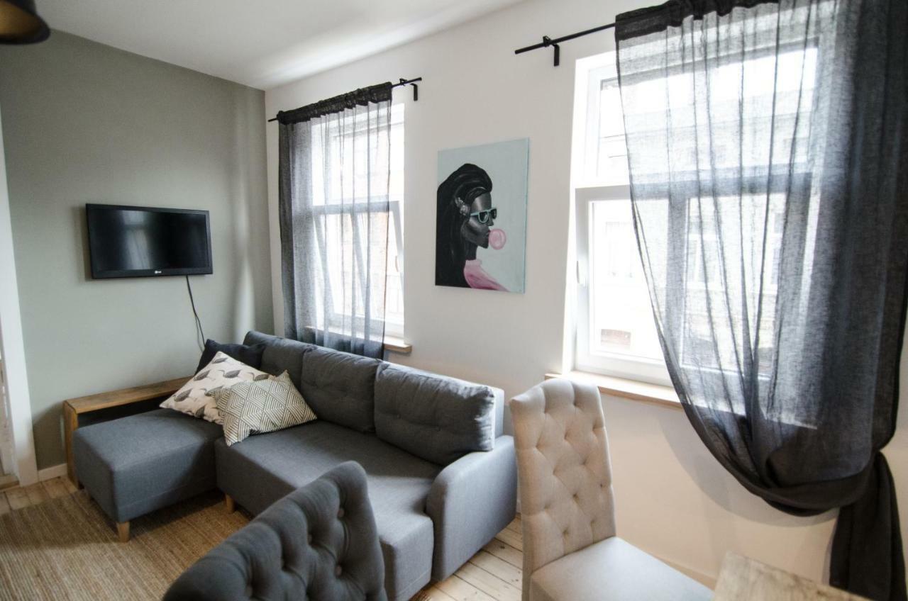 Appartement Frankenstein Girl à Liepāja Extérieur photo