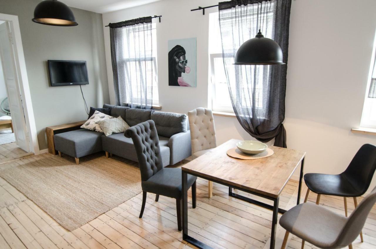 Appartement Frankenstein Girl à Liepāja Extérieur photo