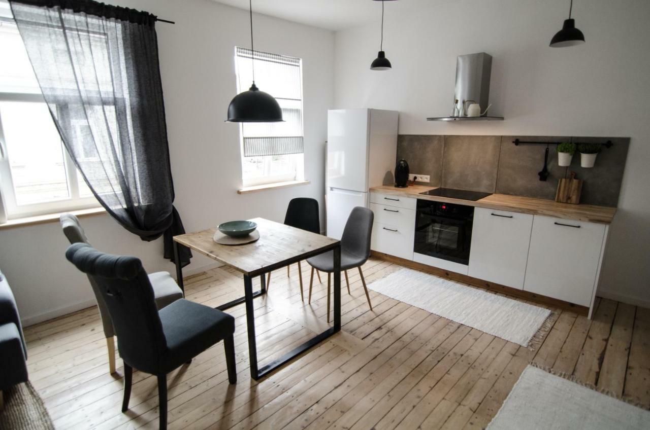 Appartement Frankenstein Girl à Liepāja Extérieur photo